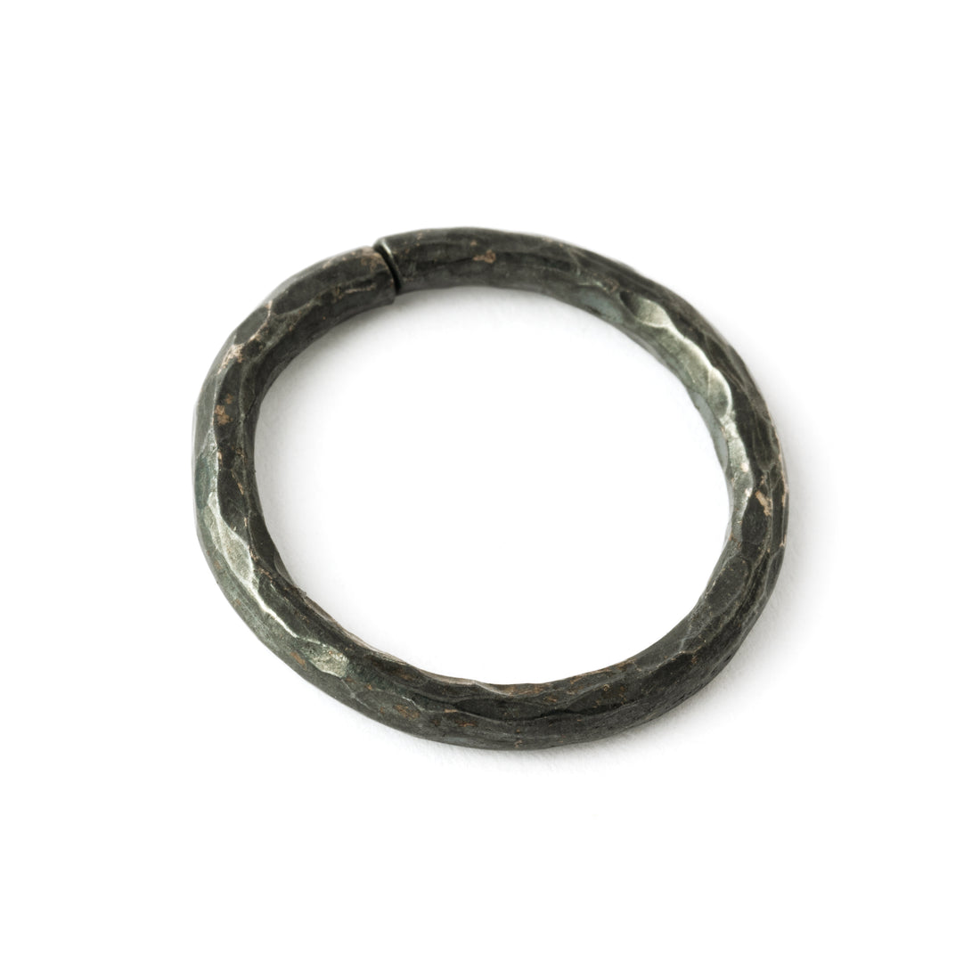 Hammered Black Silver Piercing Ring