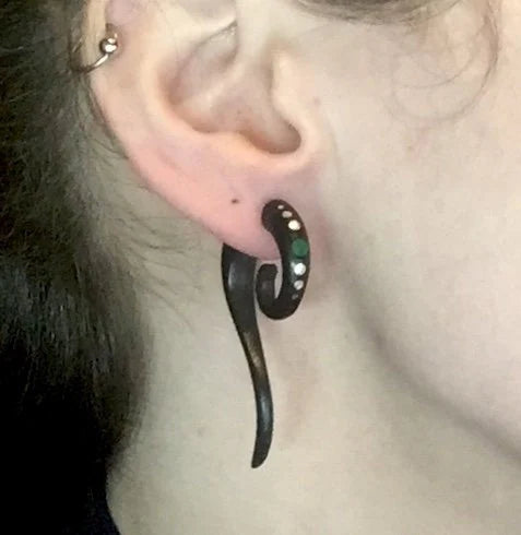 Haku Dotted Fake Gauge Earrings