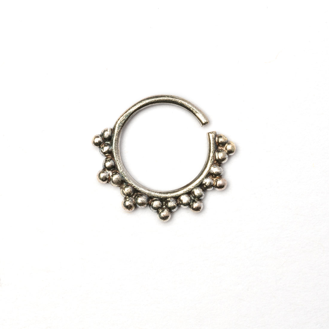 Amalur Indian style silver septum ring frontal view