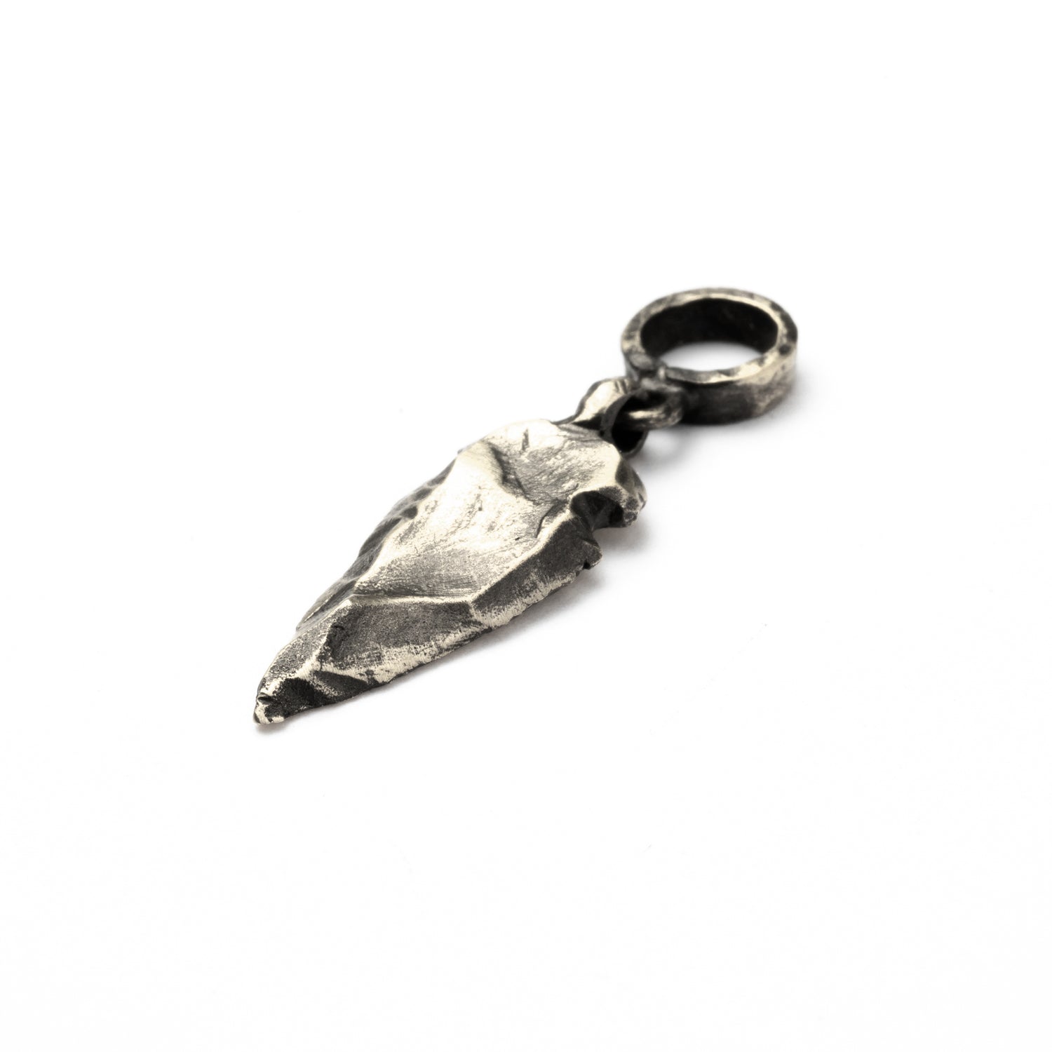silver arrowhead pendant right side view