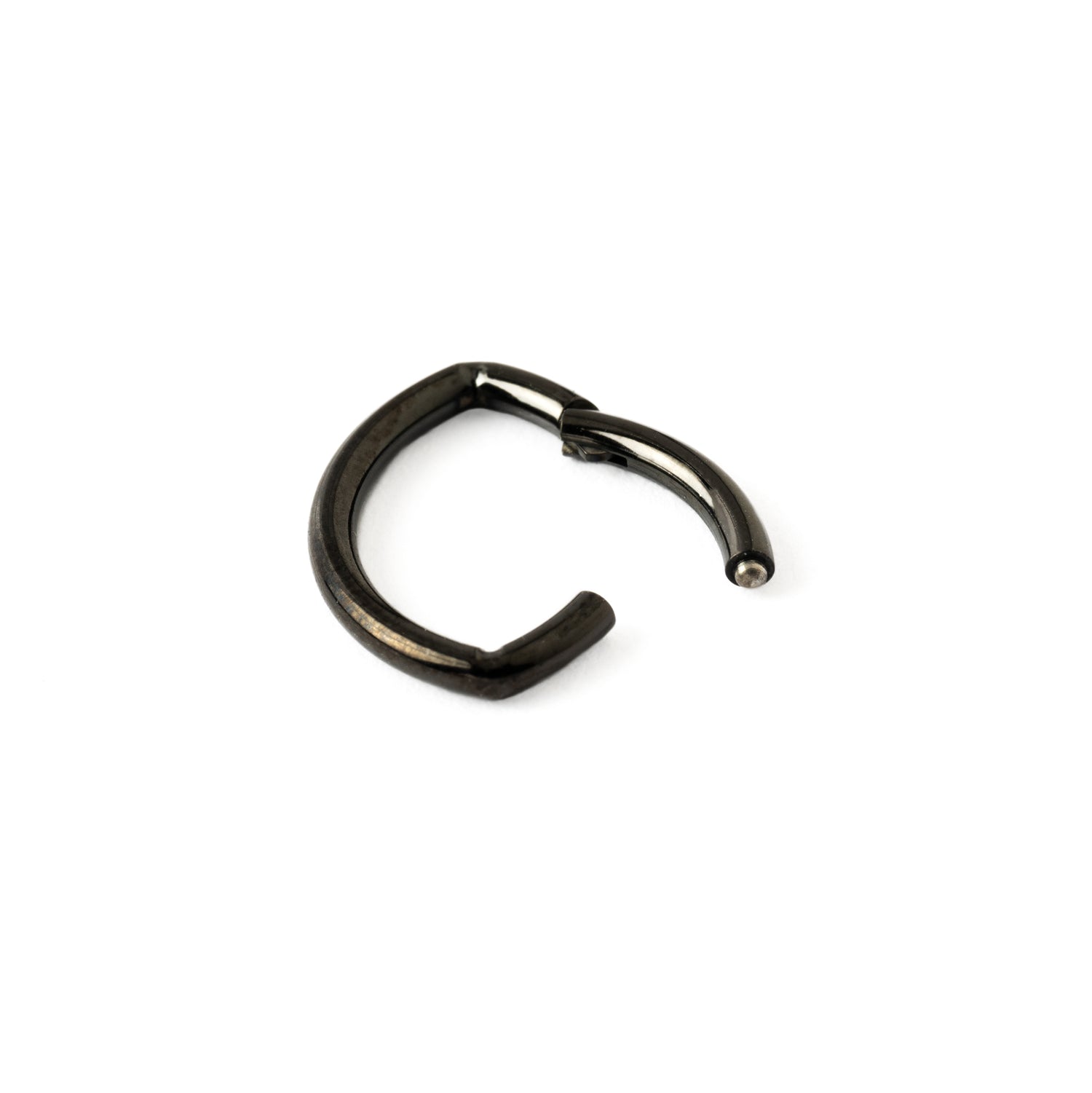 Black Oval Clicker Ring hinged segment view