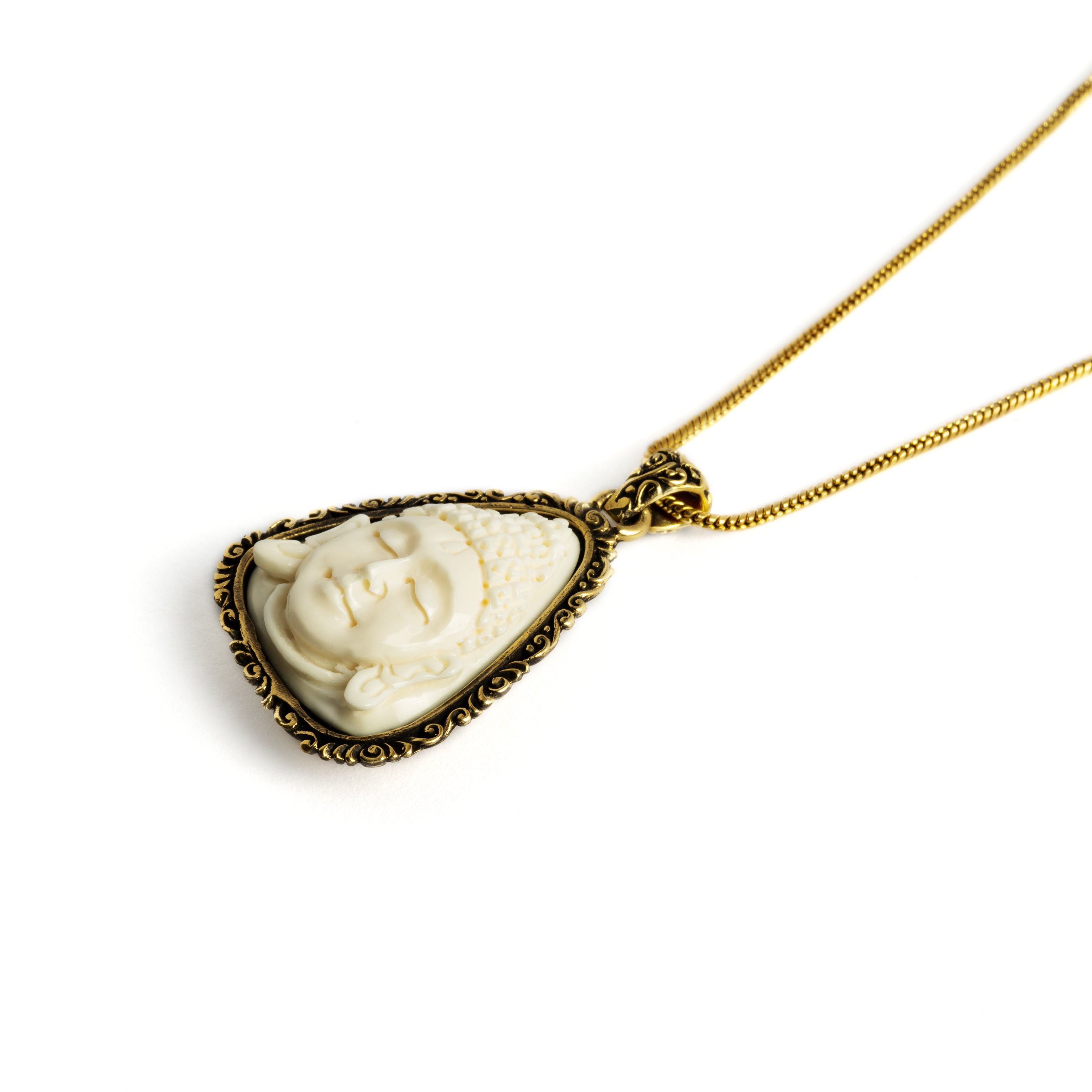 Carved-buddha-lotus-pendant-necklace_2