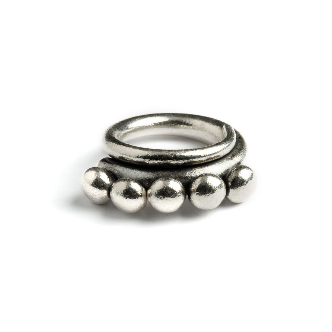 Five Spheres Silver Ring frontal view