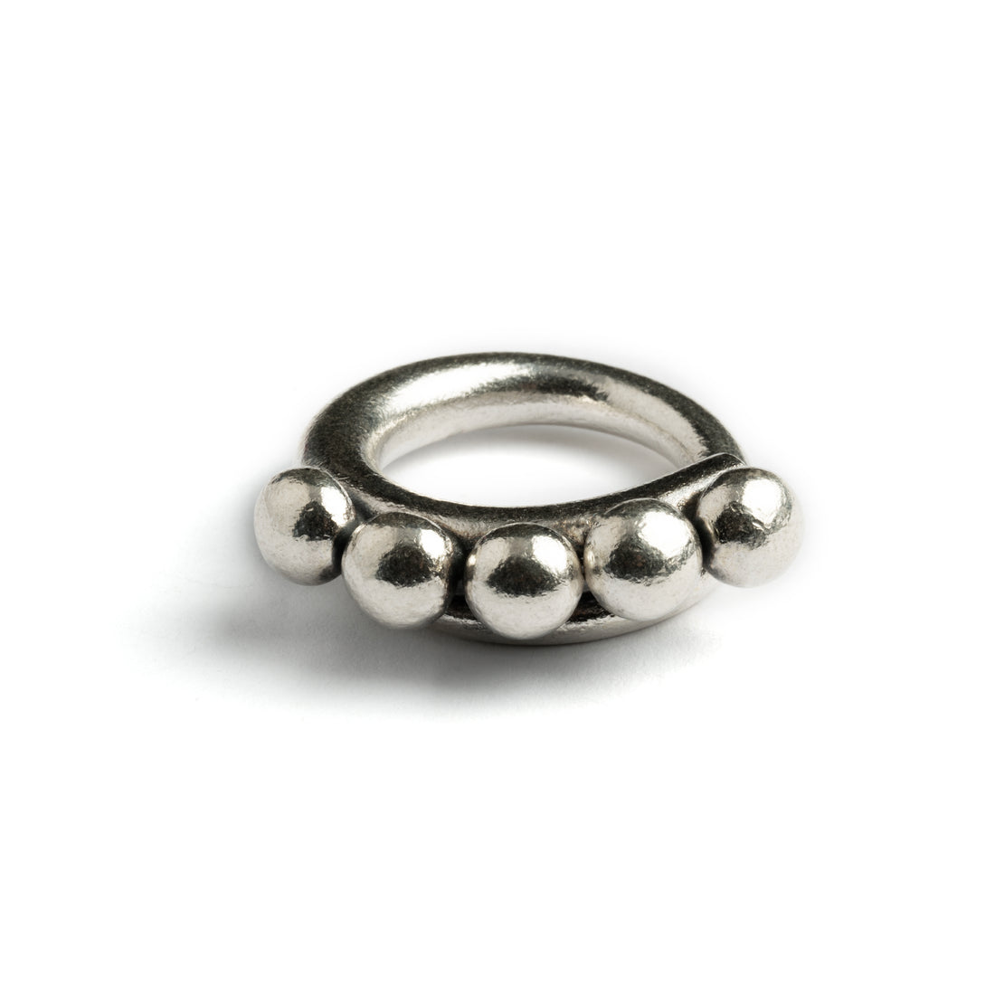Five Spheres Silver Ring frontal view