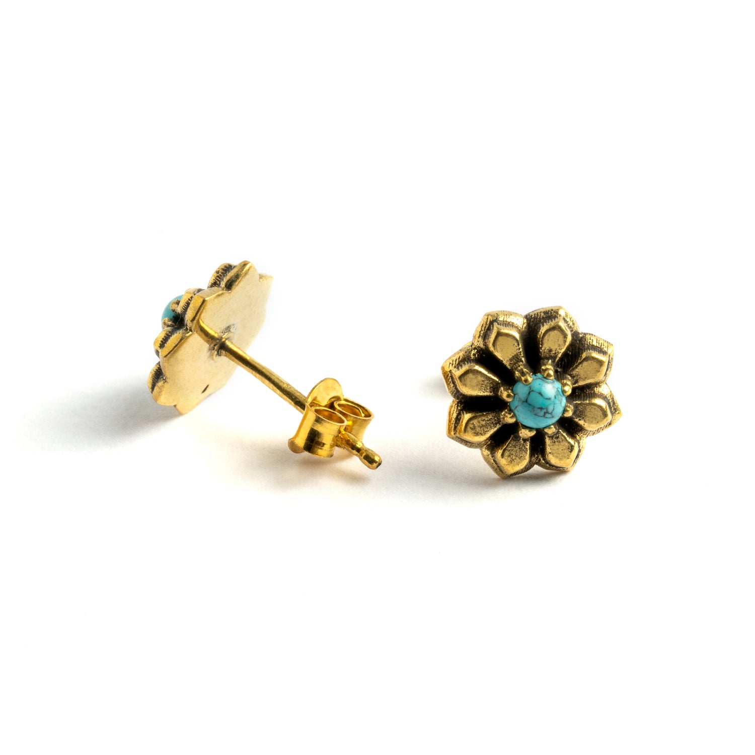 Geometric-Flower-with-Turquoise-Stud-Earrings_4
