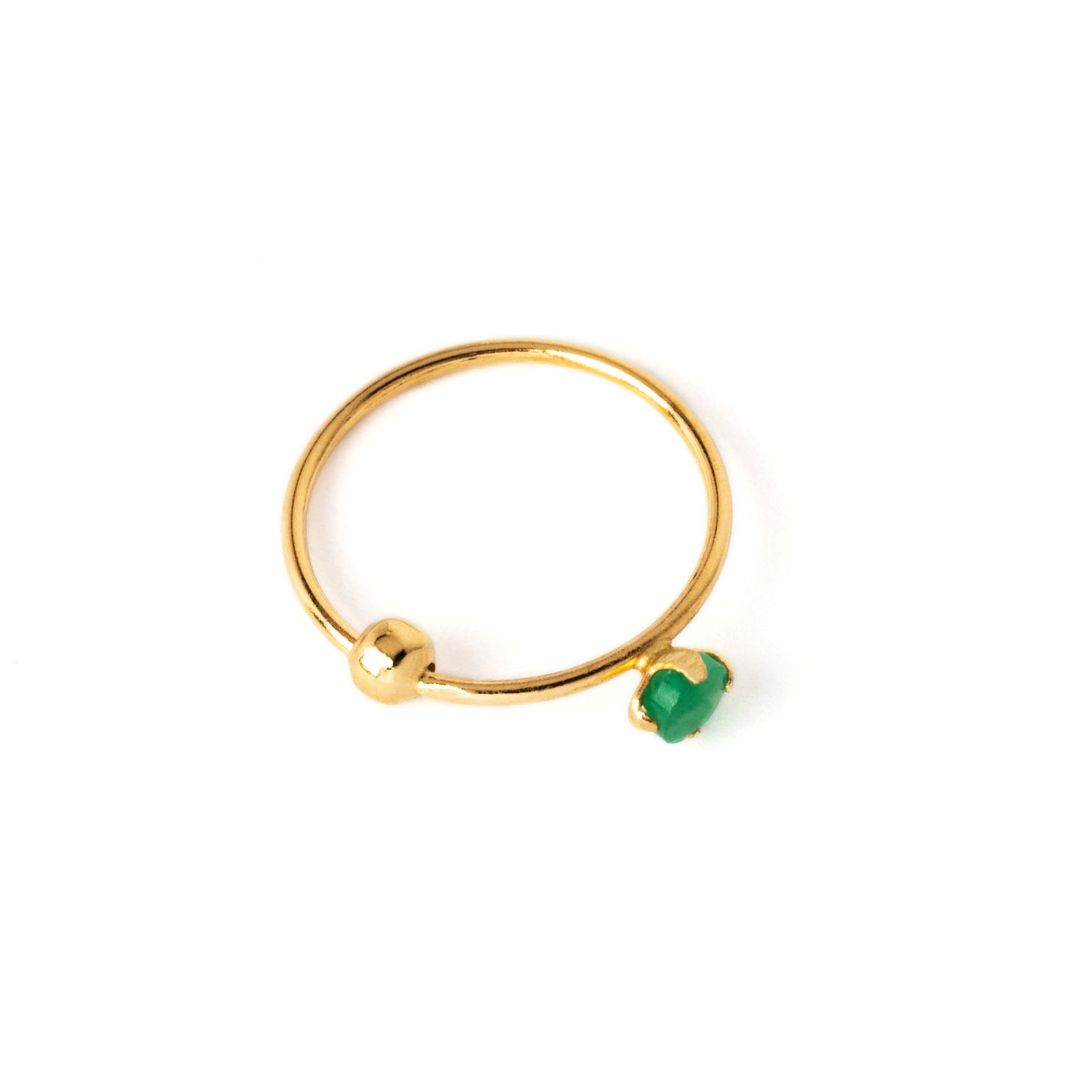 14k Gold nose ring with Emerald side view