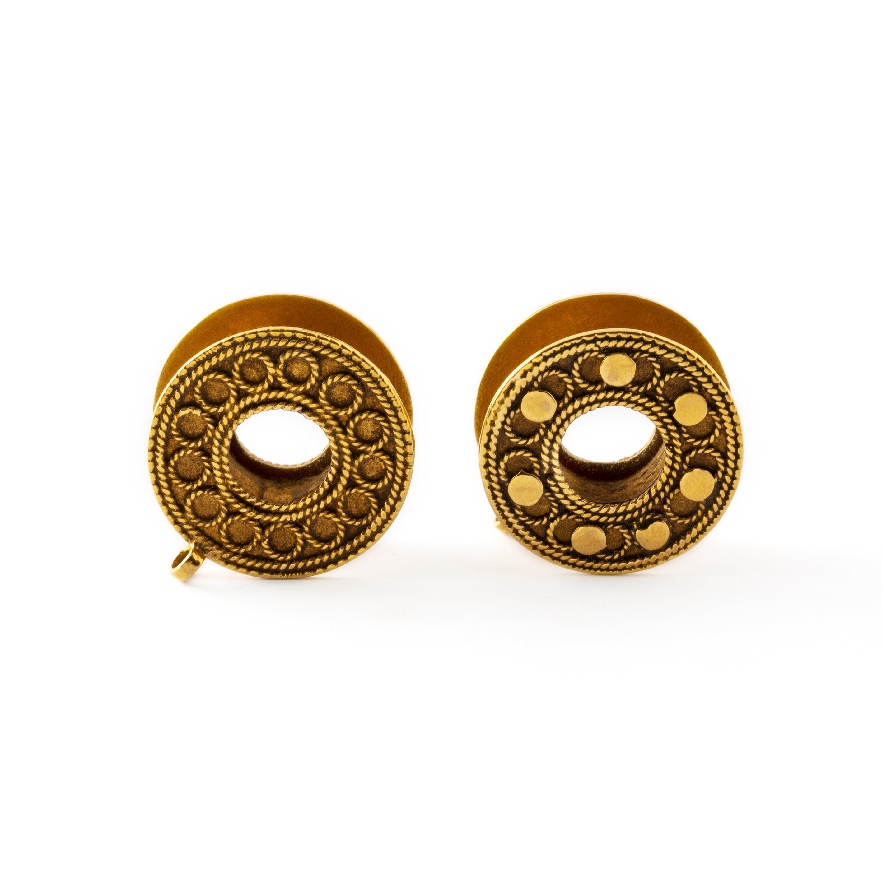 18K Gold plug tunnel