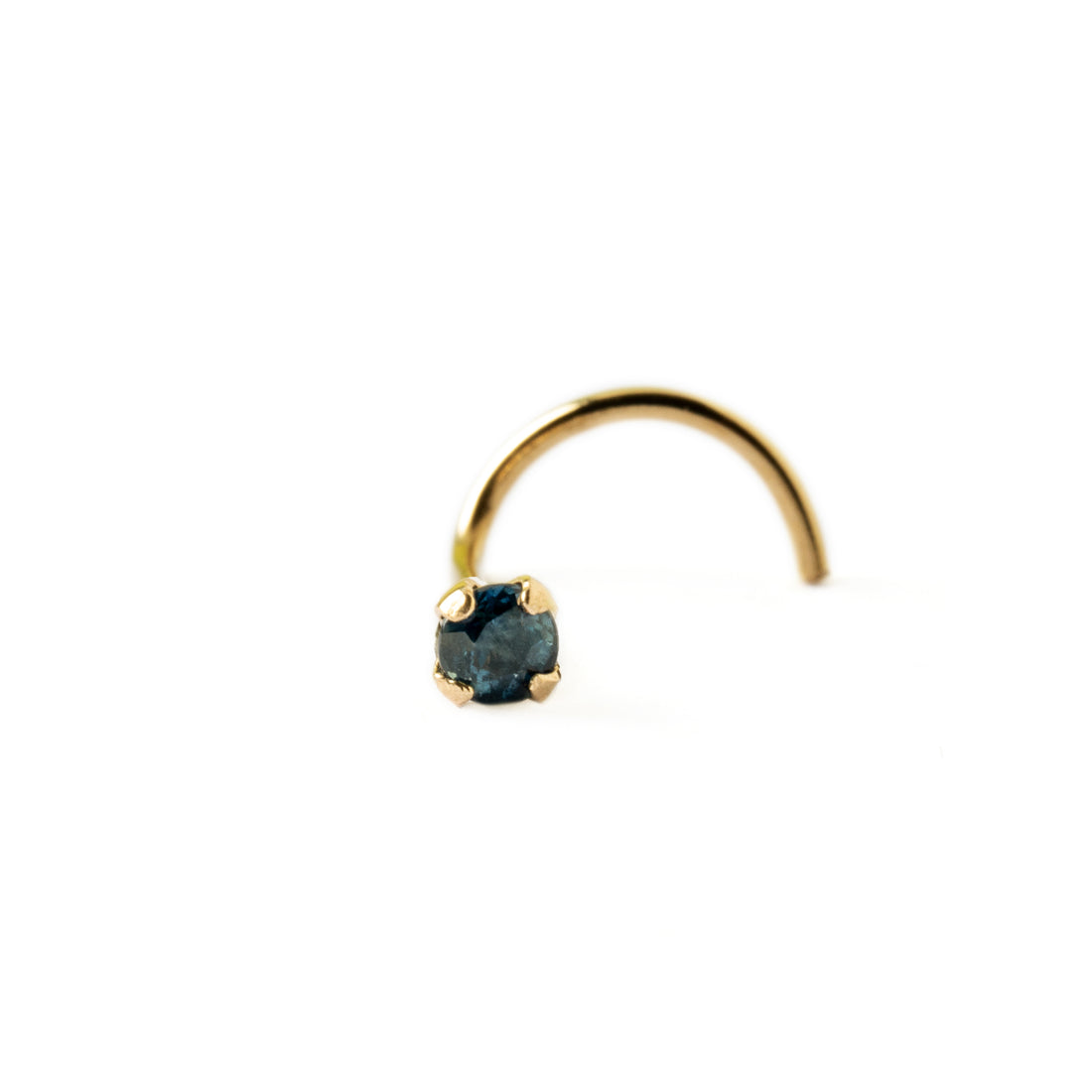 14k Gold nose post with Sapphire frontal view