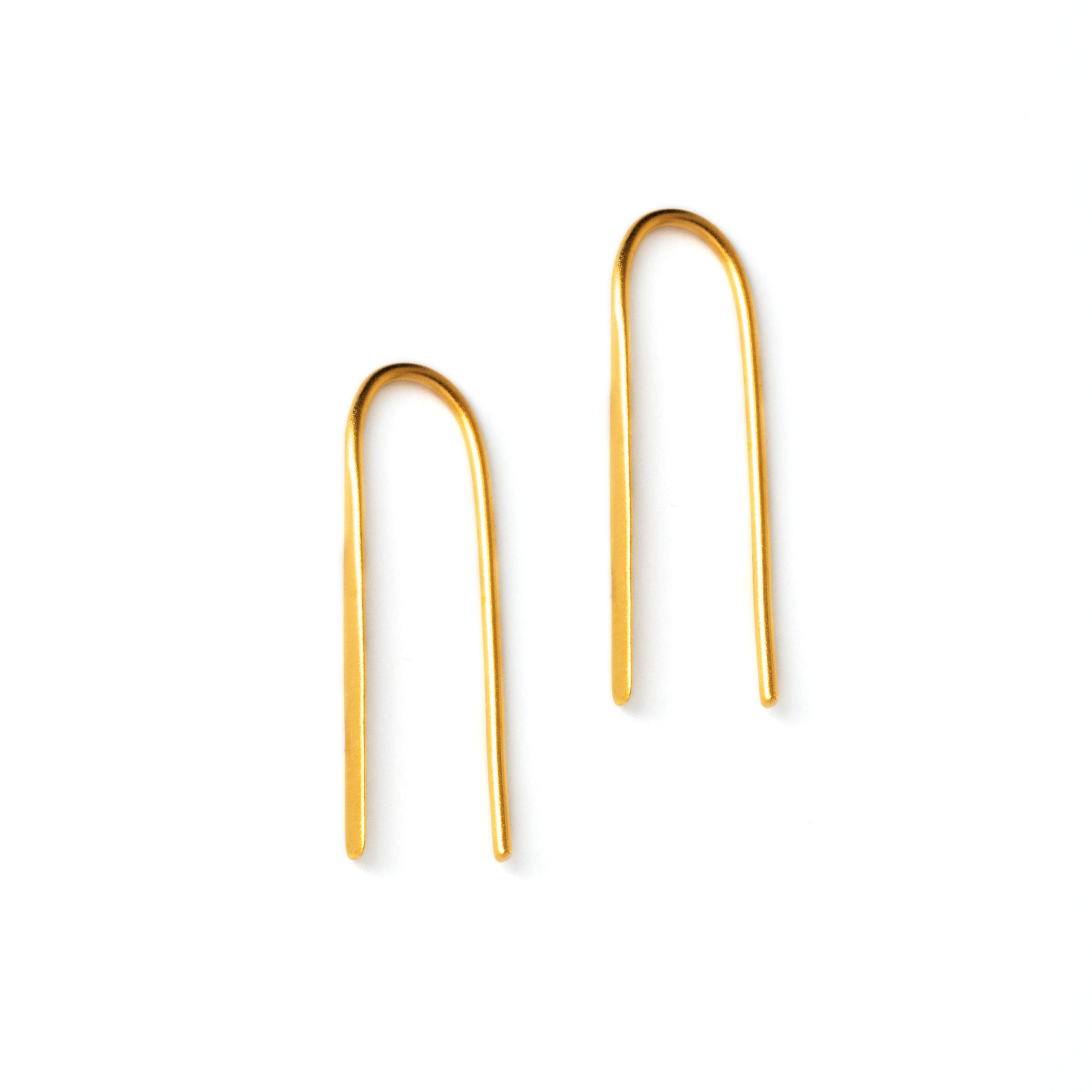 thin gold wire hook earrings shaped as an arc side view