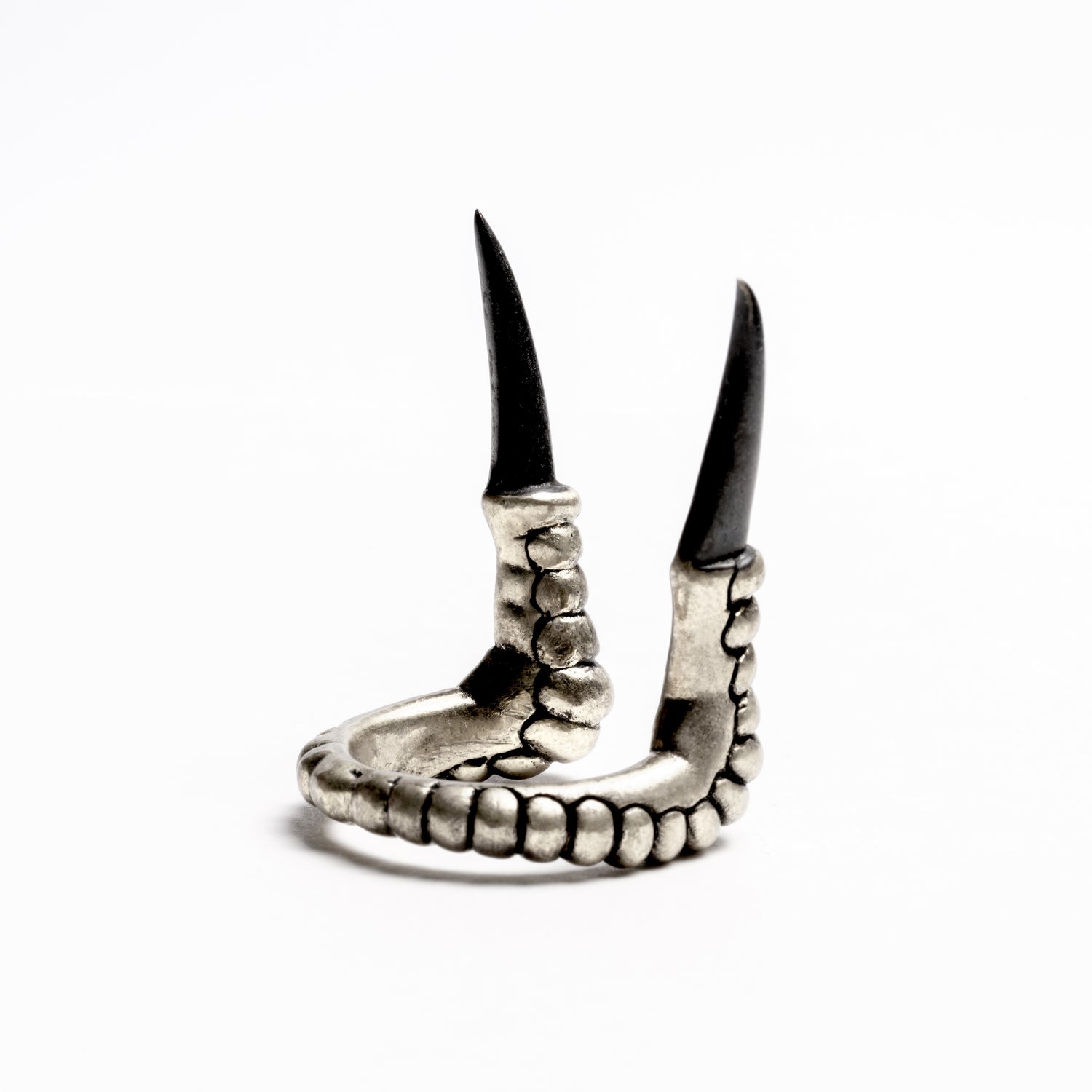 Gothic-dragon-claw-ring_2