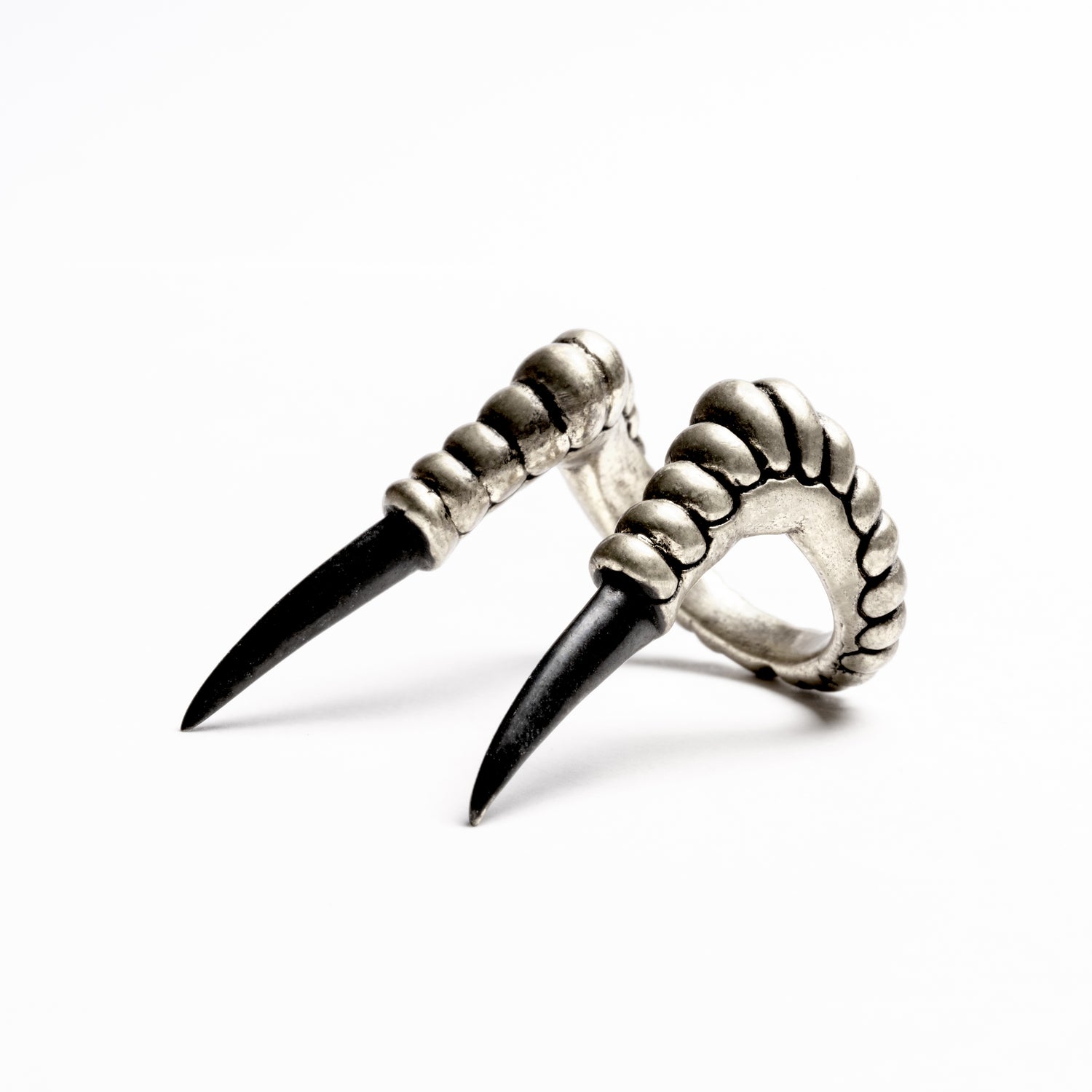 Gothic-dragon-claw-ring_3