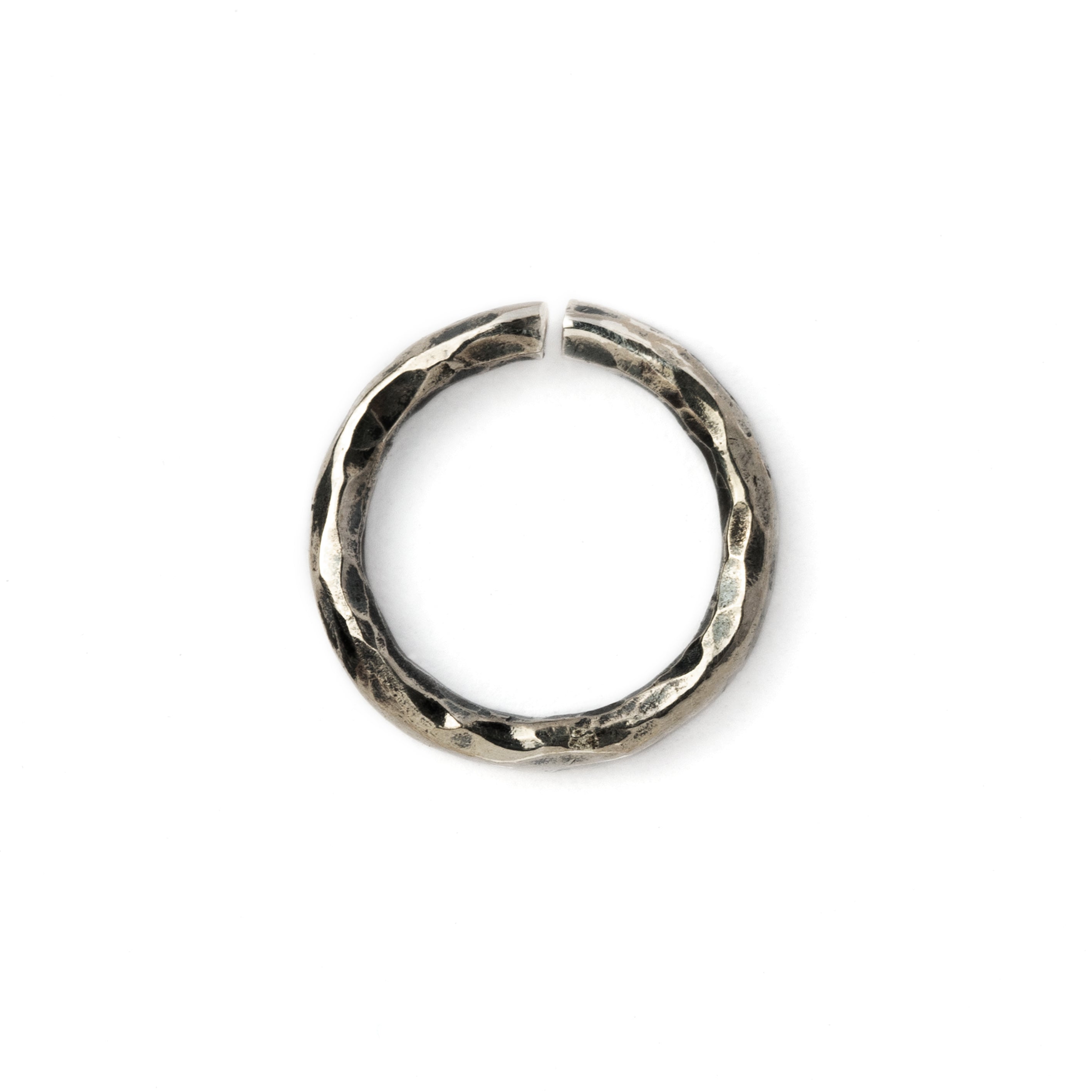 Hammered silver seamless piercing ring frontal view