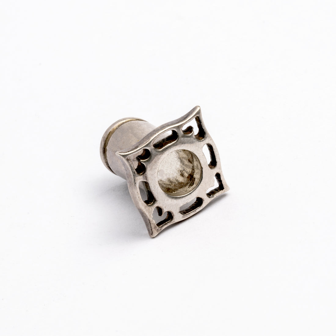 Hearts Silver Square Flesh Tunnel / Ear Gauges / Ear Stretchers / Plug Earrings / Plugs / Tunnels / Plug Tunnels / Ear Tunnels / Screw Plugs / Silver Plug Tunnels / Silver Gauges / Silver Plugs / Silver Tunnels