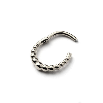 surgical steel septum clicker ring with tiny spheres hinged segment closure