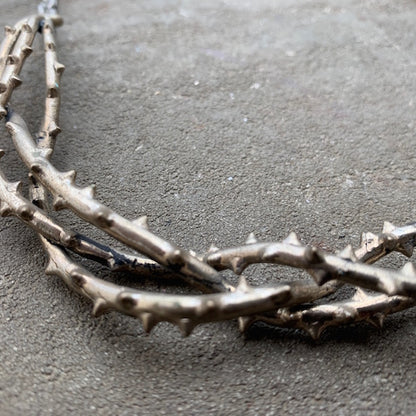 Thorn necklace