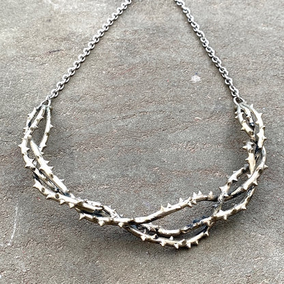 Thorn necklace