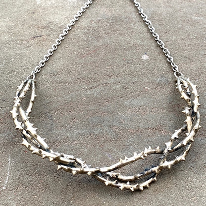 Thorn necklace