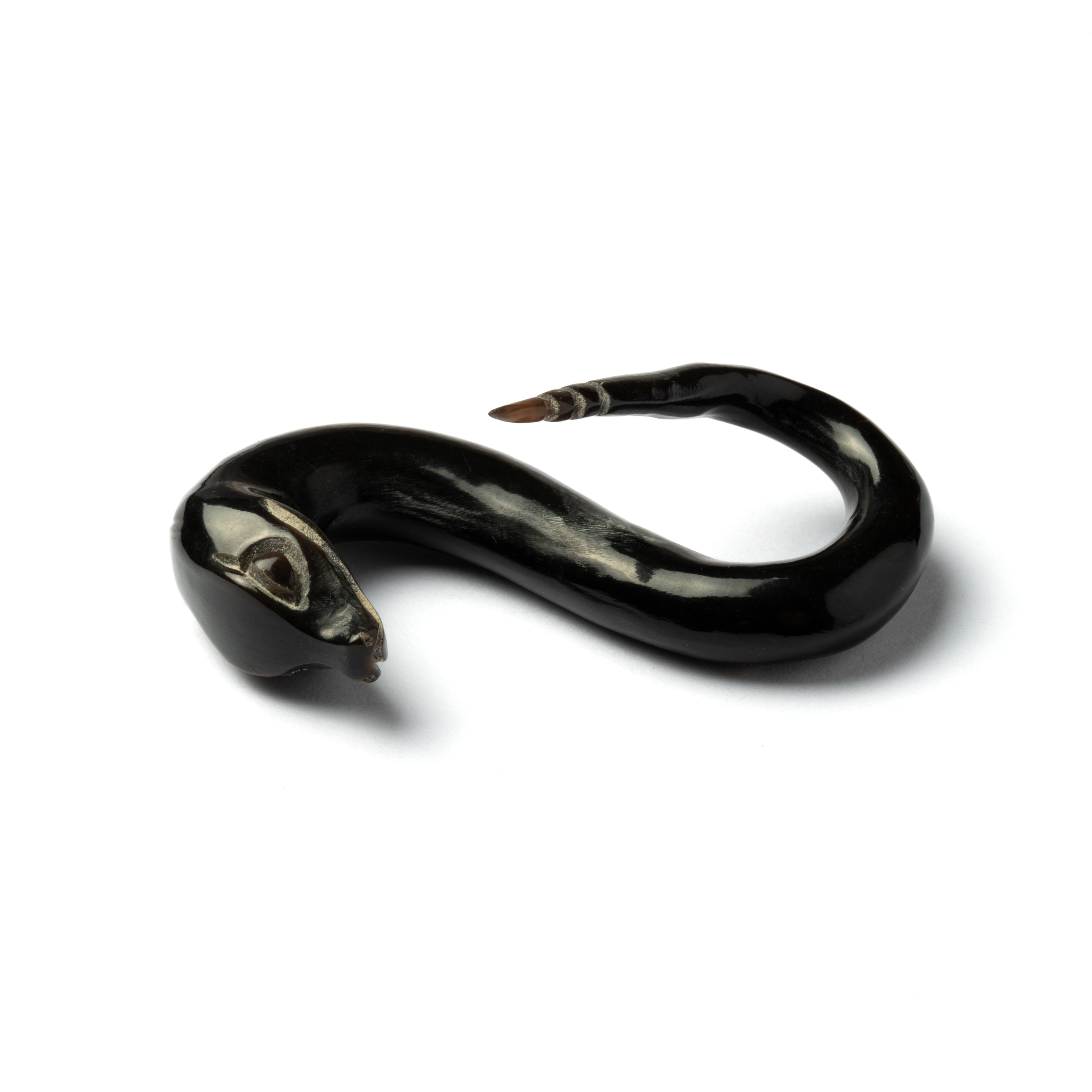 single horn snake ear stretcher in infinity shape front view