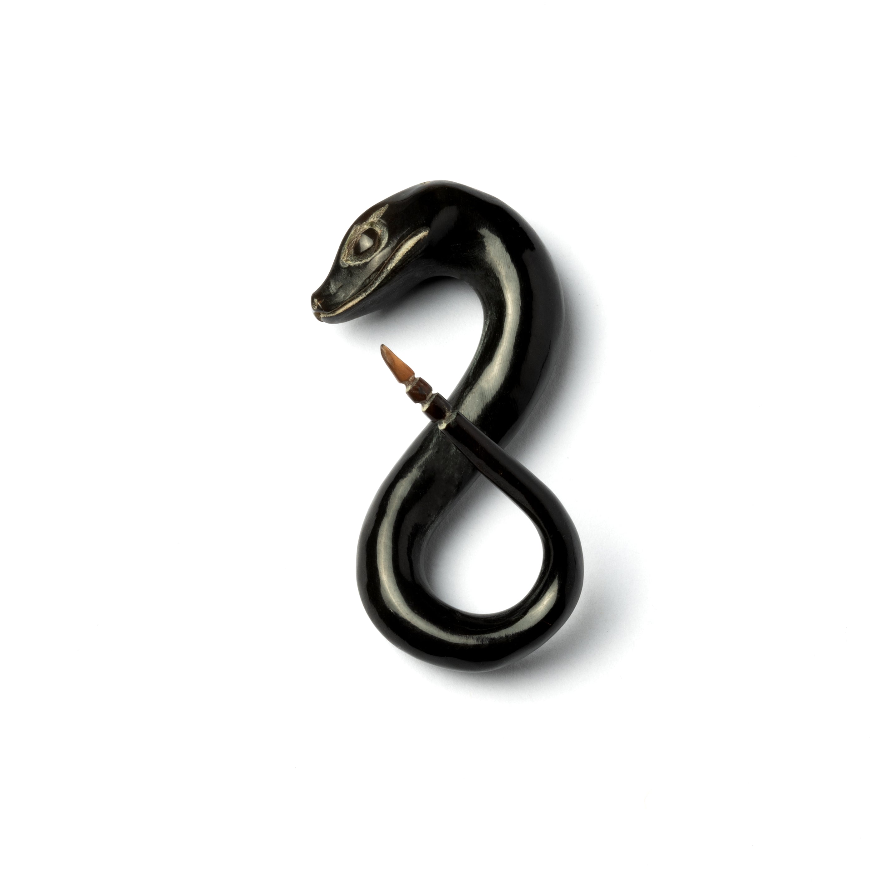 single horn snake ear stretcher in infinity shape side view