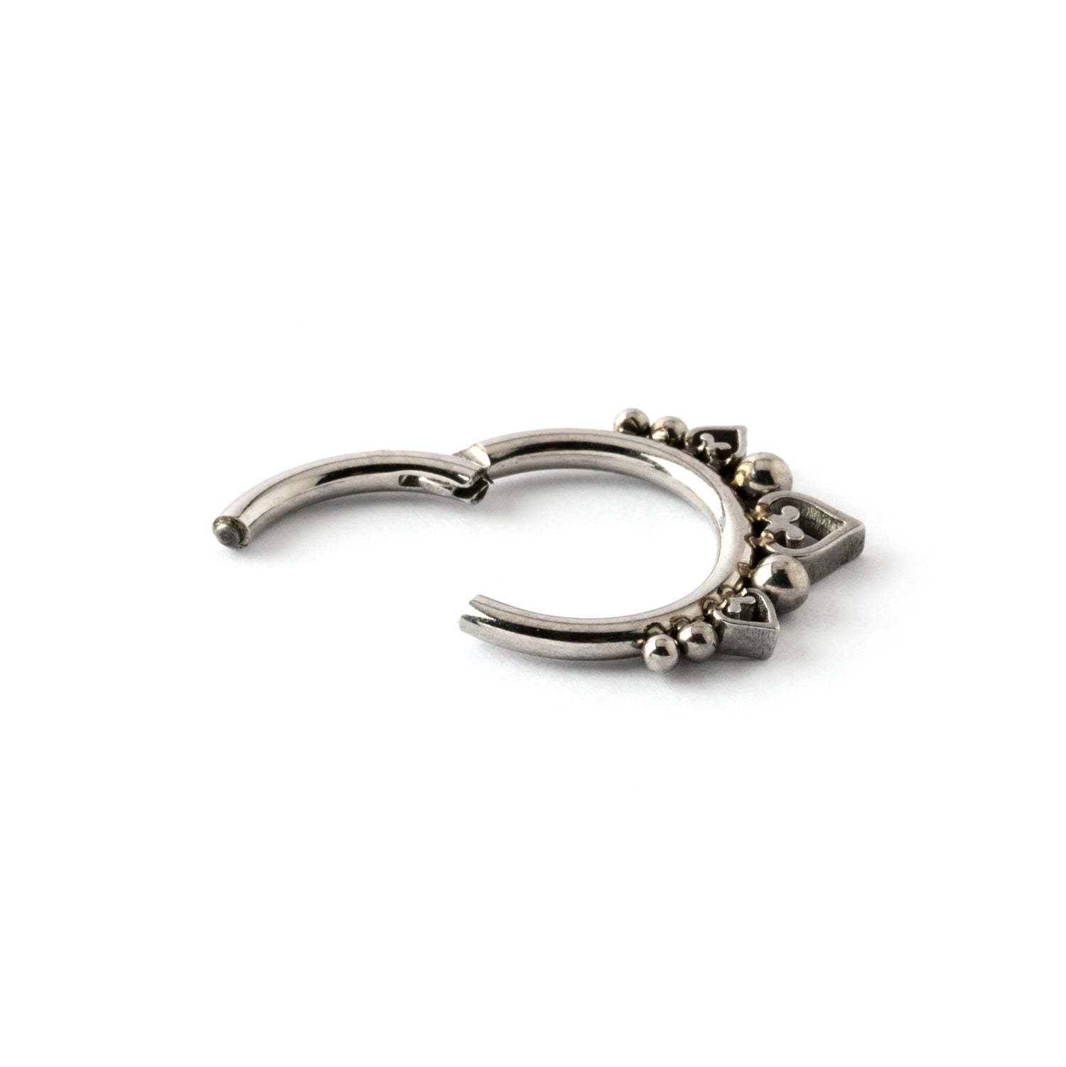 surgical steel hinged segment ring with spheres and hearts ornaments click on closure