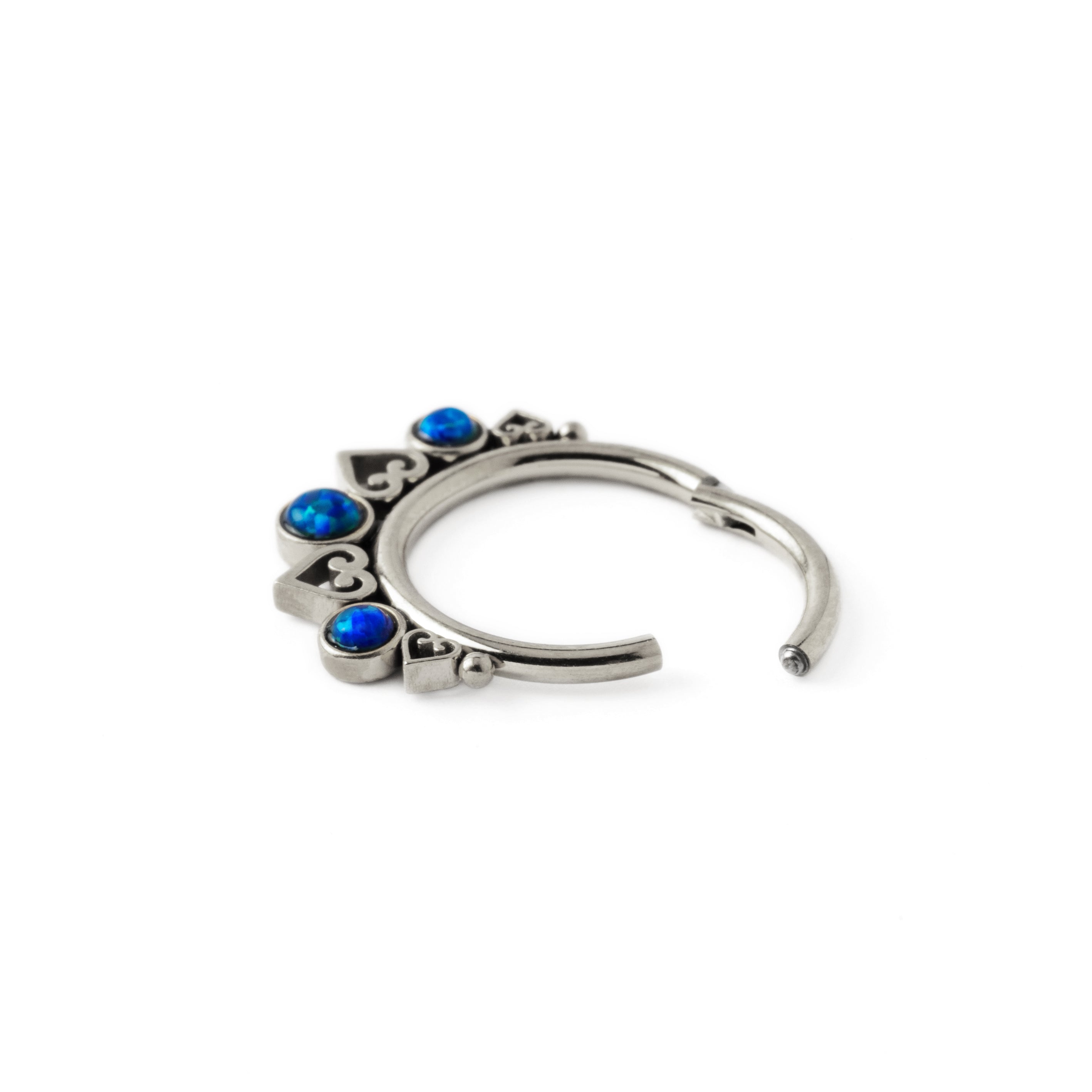 Neptune Septum Clicker with Opal hinged segment view