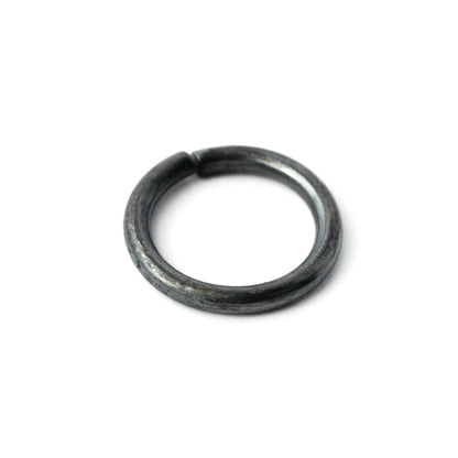 Plain-black-silver-septum-ring2