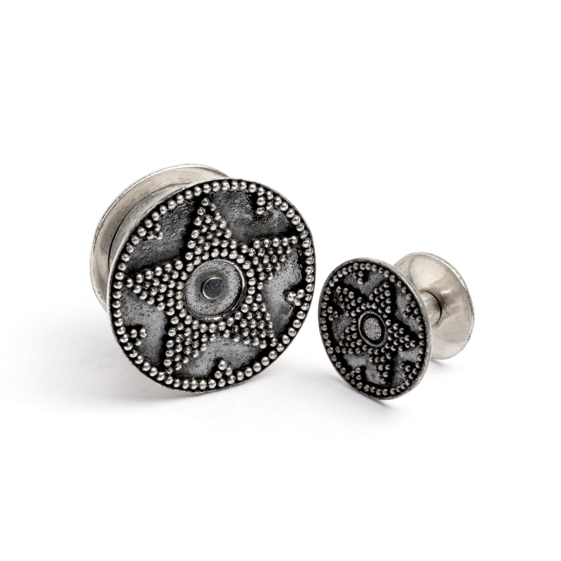 two sizes of Silver Screw On Dots Star ear Plugs