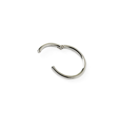 Silver clicker ring hinged segment view