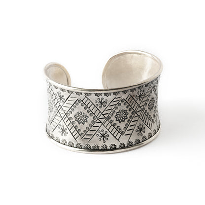 large 95% hill tribe silver open cuff bracelet with tribal etching 