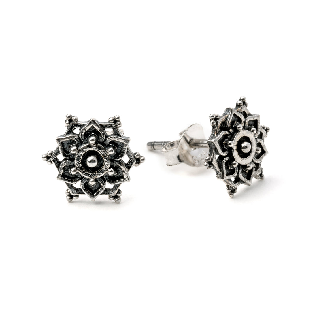 Silver-Flower-Mandala-Stud-Earring_1