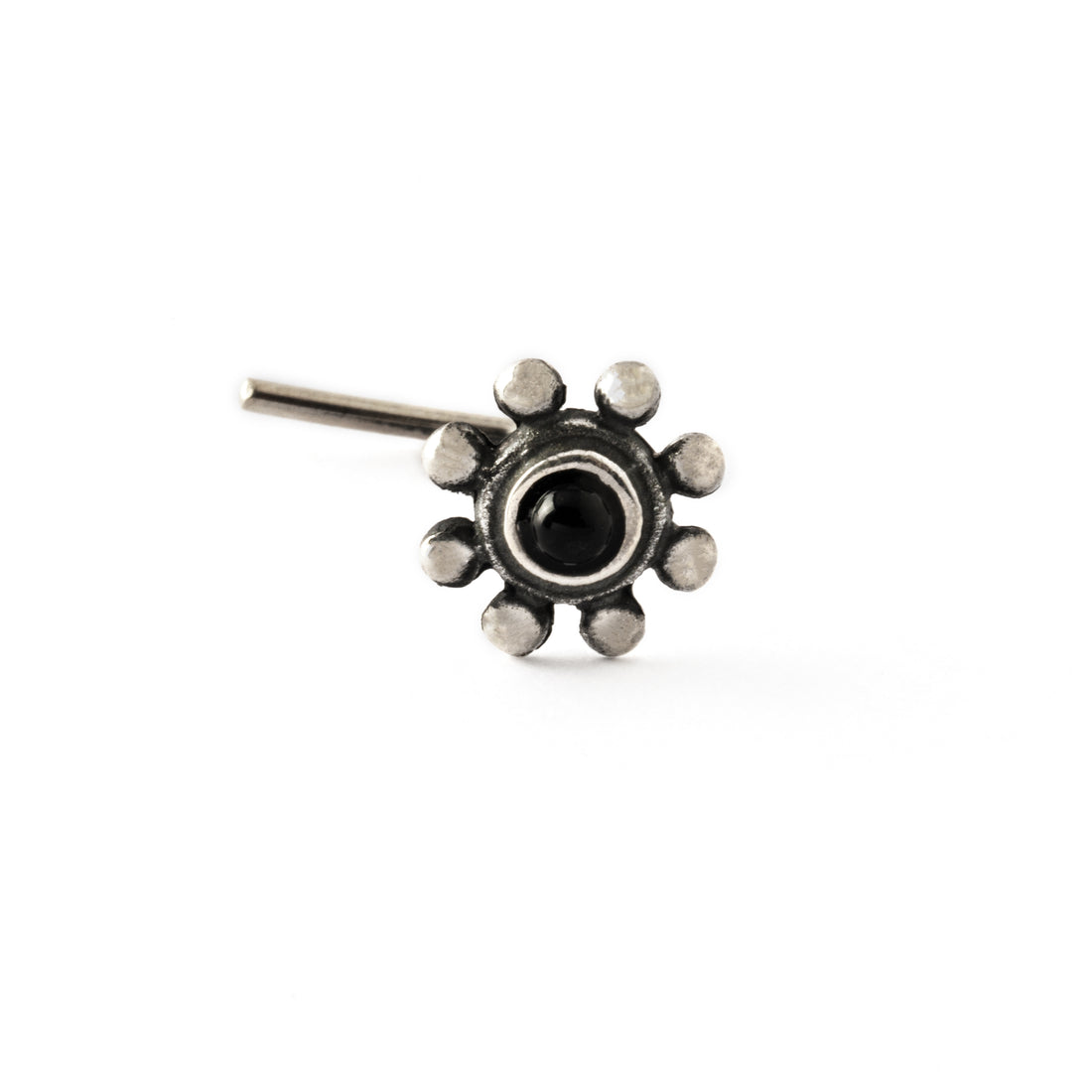 Daisy silver nose stud with black Onyx frontal view