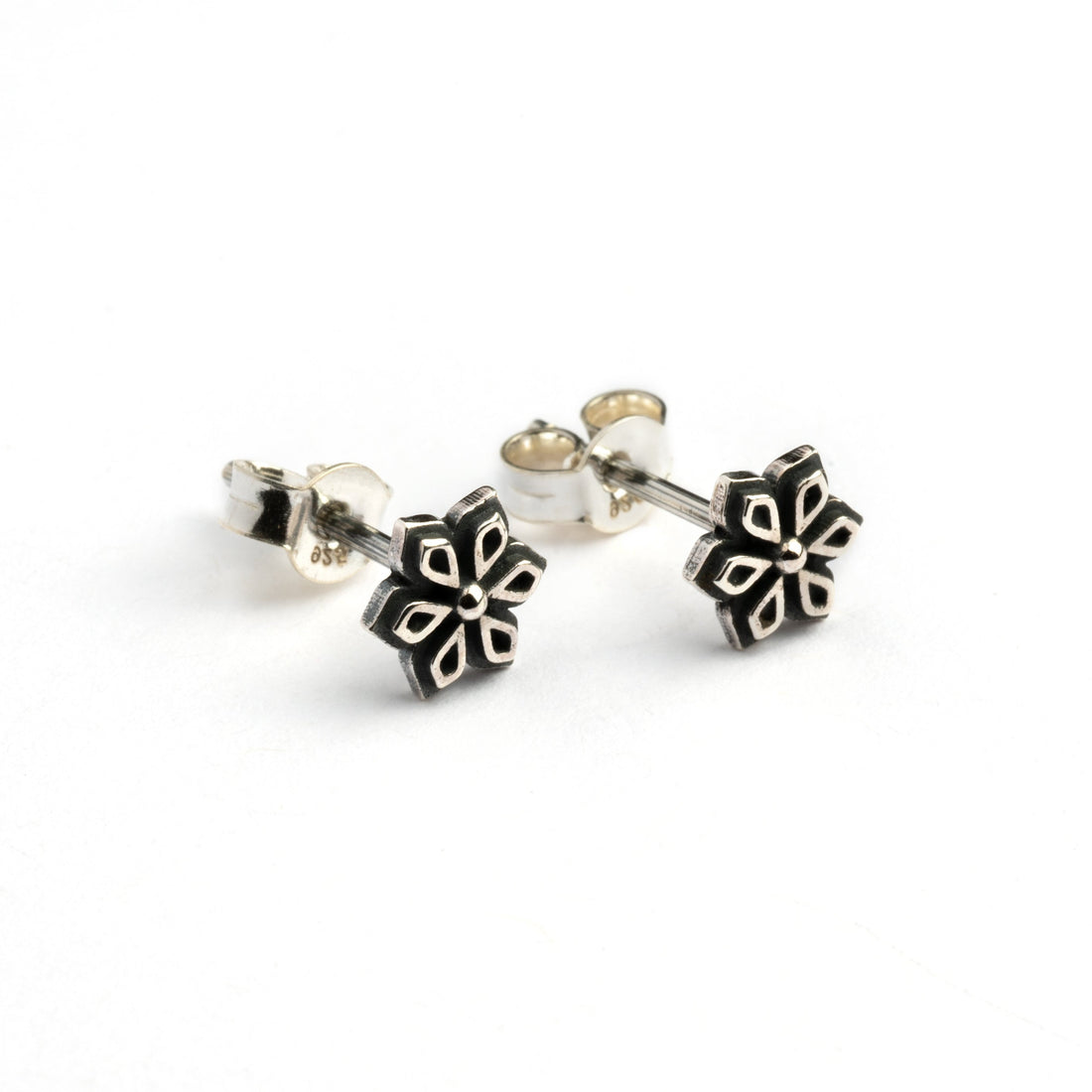 Silver-Flower-Stud-Earrings-new_1