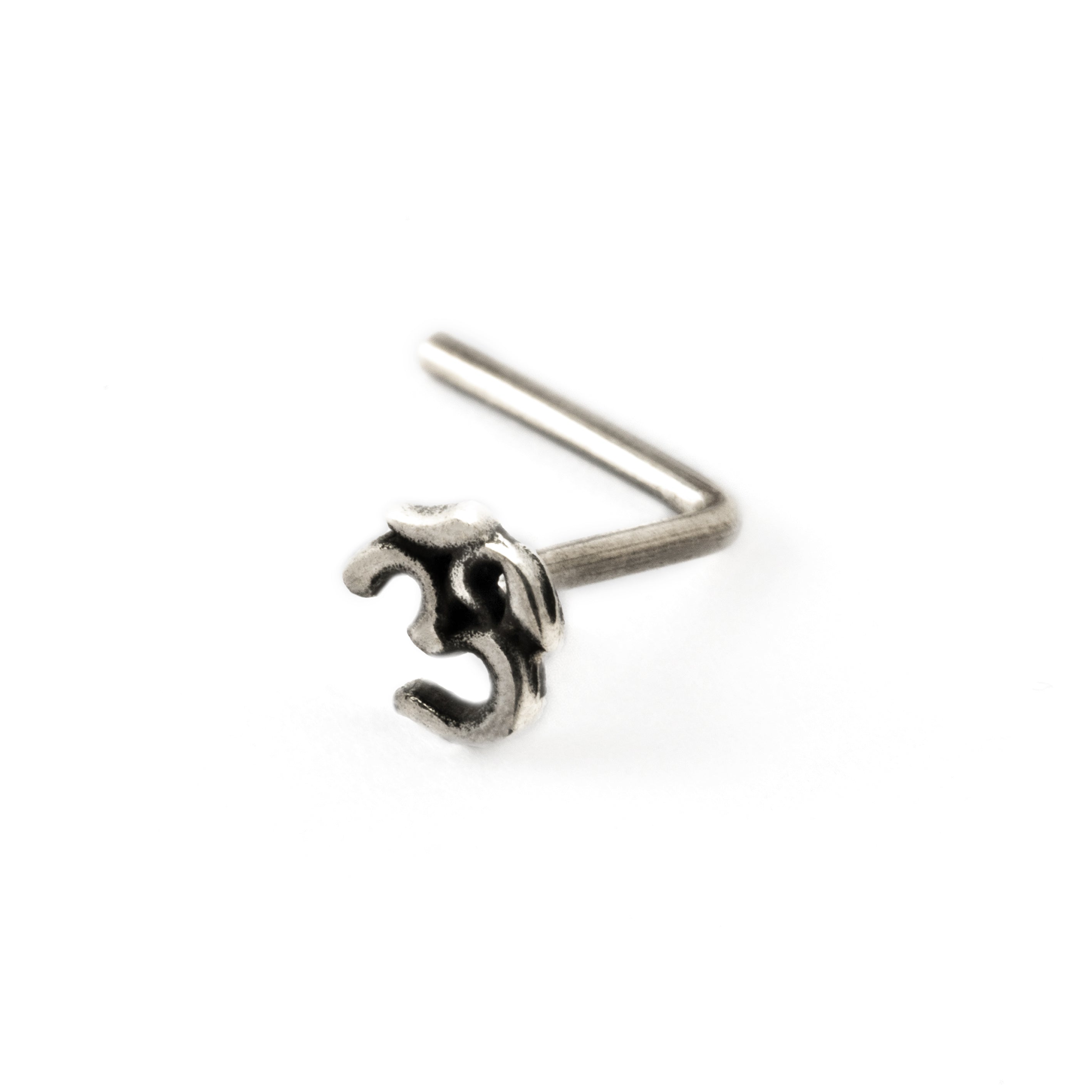 Nose pin right on sale side