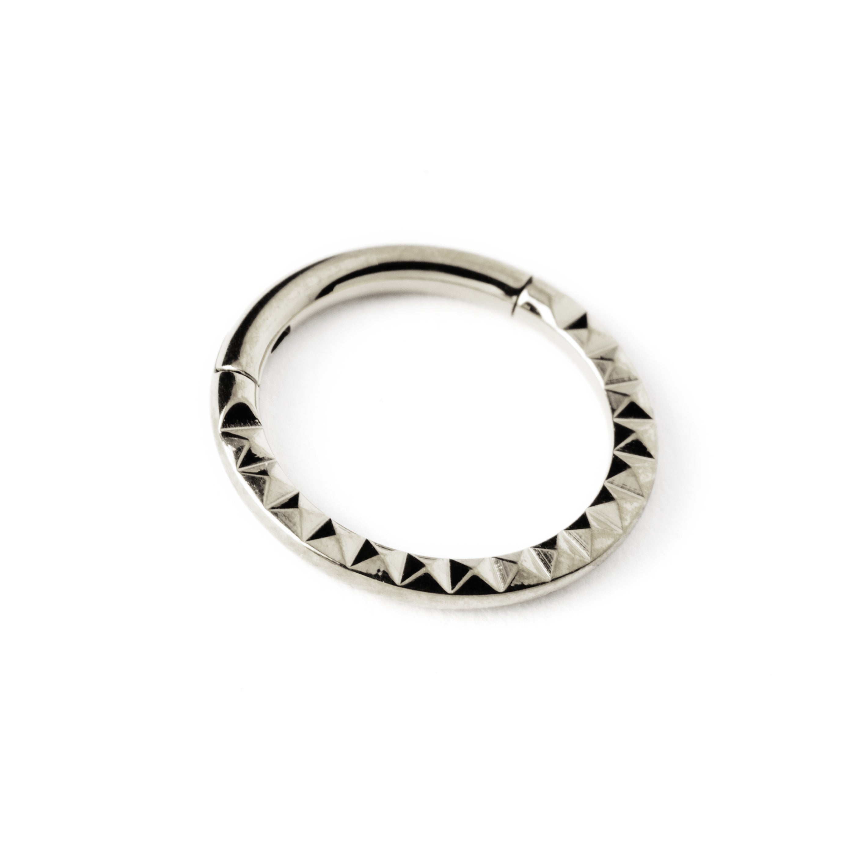 Giza surgical steel clicker ring with 3d pyramid patter right side view 