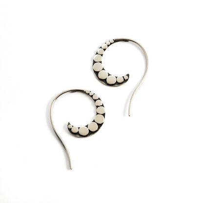 Spiral wire earrings with circles  no