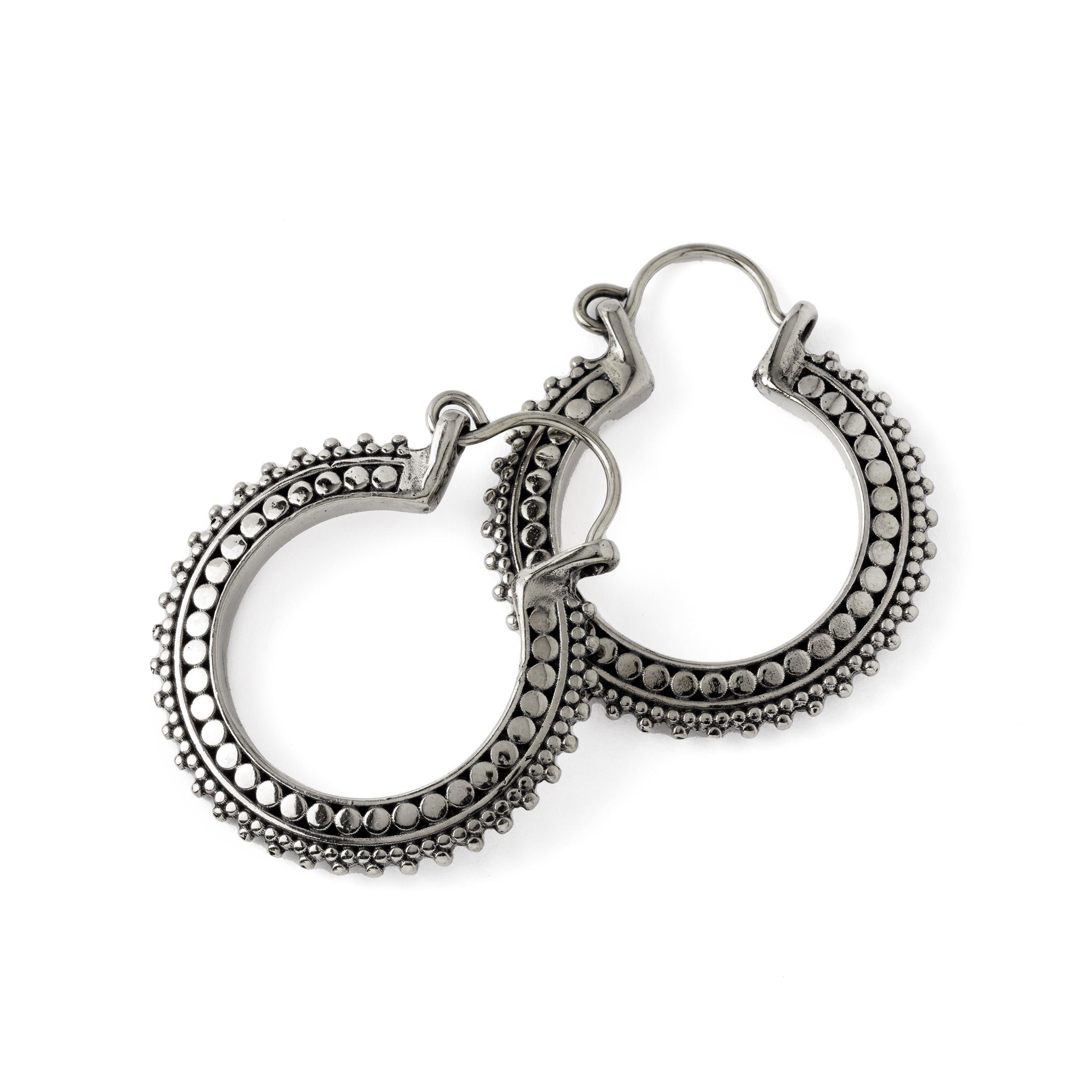 Tara hoop Earrings front and side view