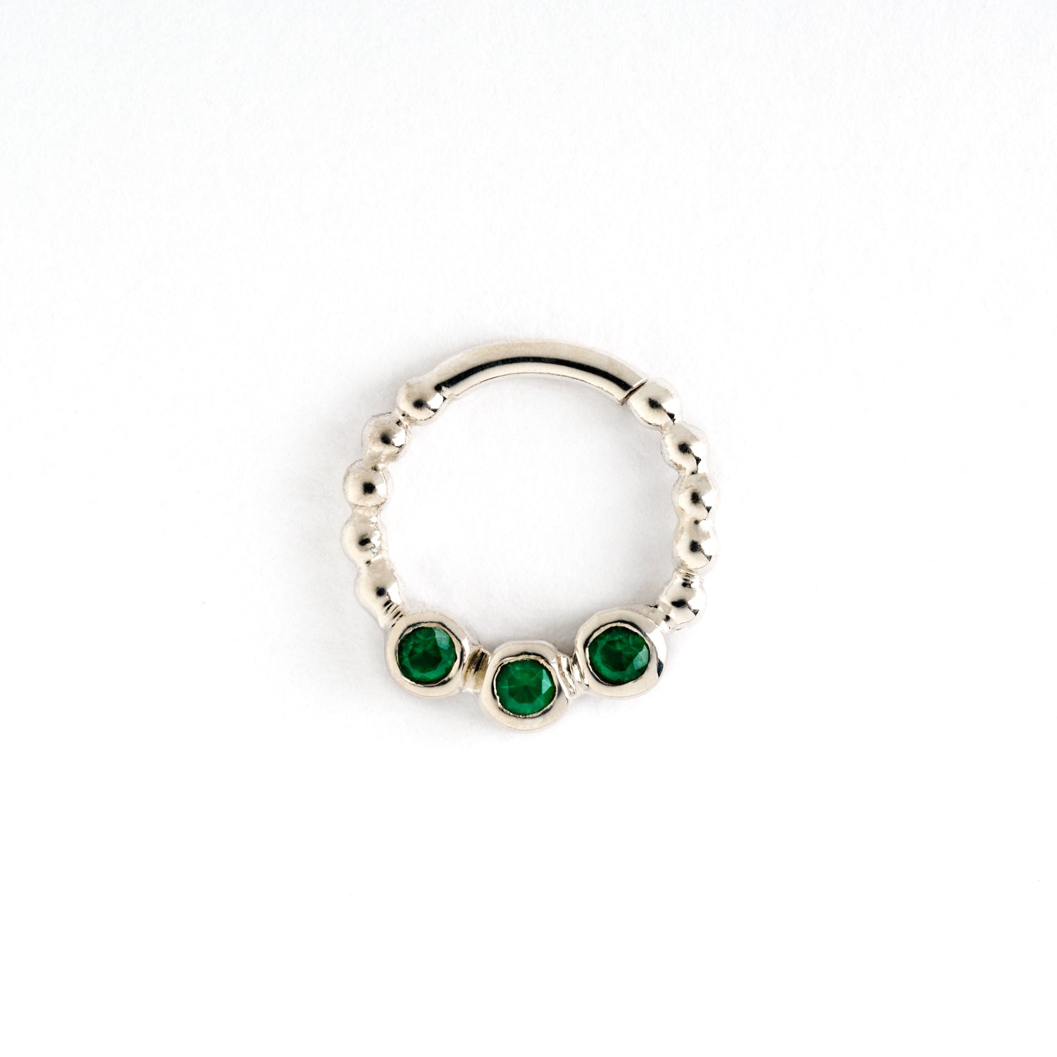 Three-Gems-Silver-Septum-Ring_Emerald