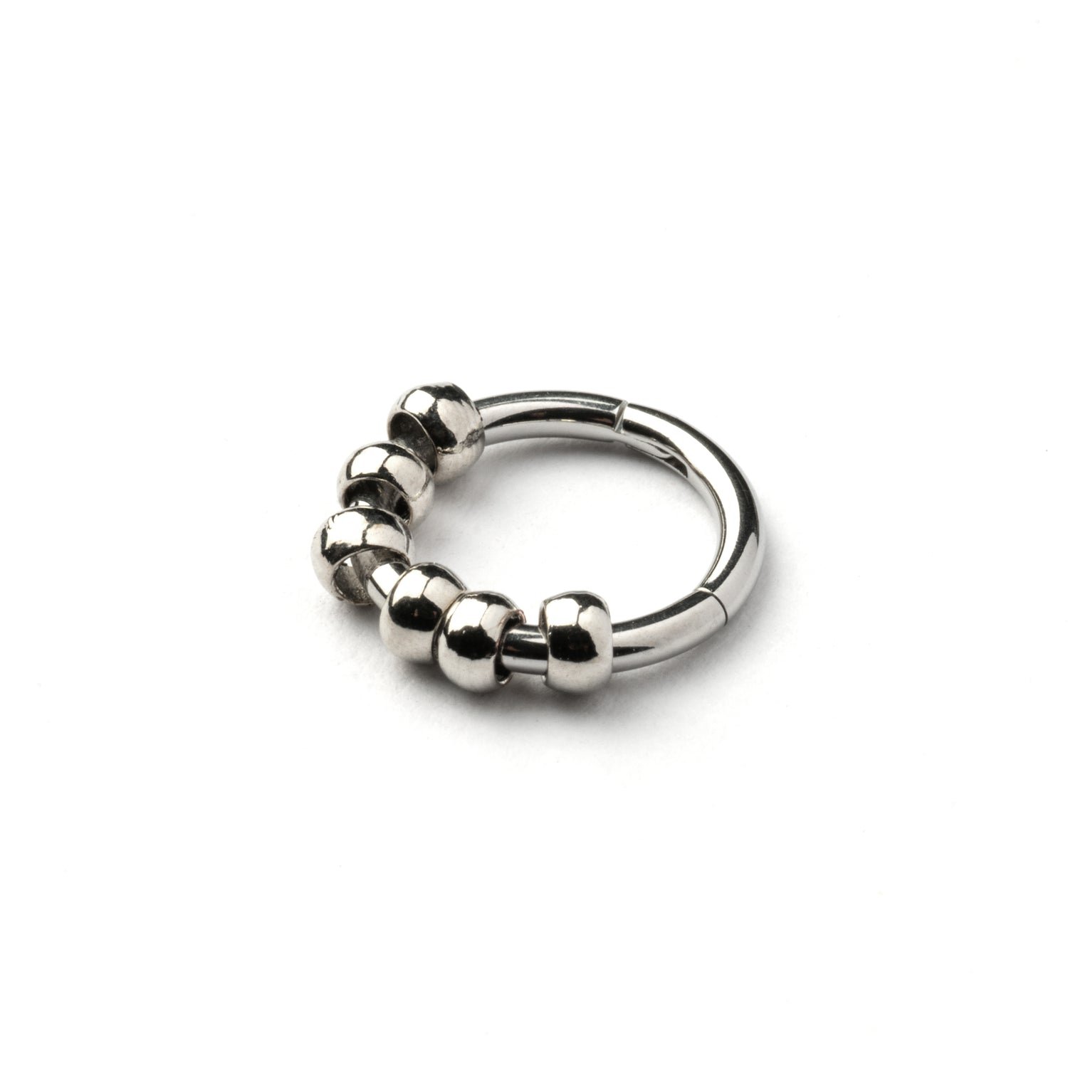 Tragus-Ring-with-Silver-Beads_4
