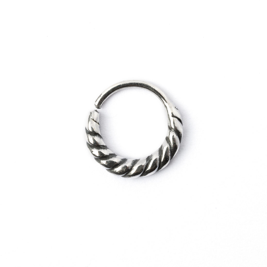 Twisted Silver septum piercing ring frontal view