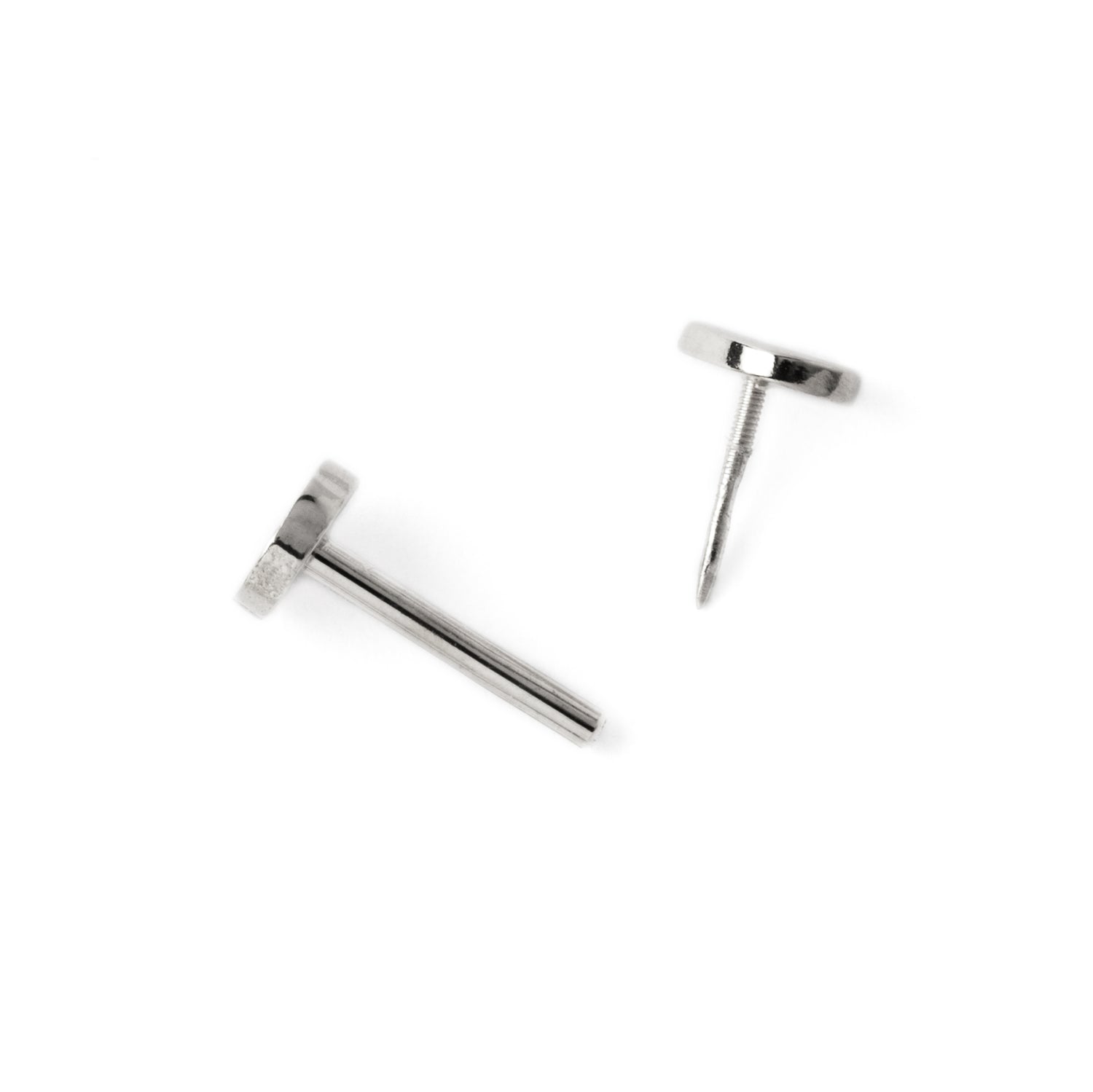 14k white Gold internally threaded screw back earring 1.2mm (16g), 8mm, teardrop labret stud closure view