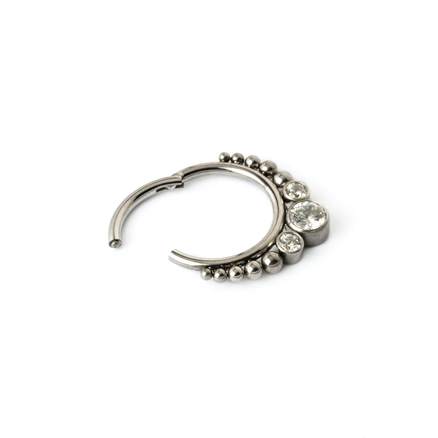 Surgical steel septum clicker ring with zirconia click on closure view